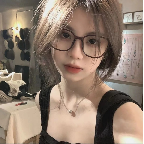 •᷄ࡇ•᷅ 