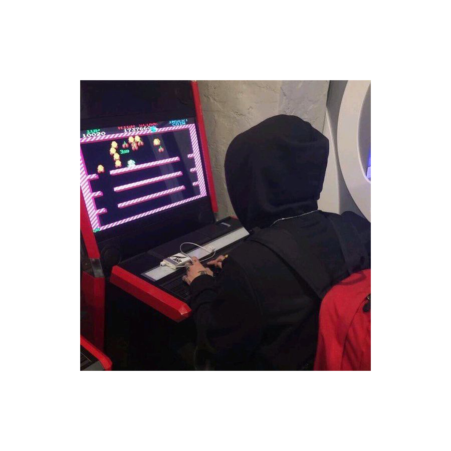 某不知名人物