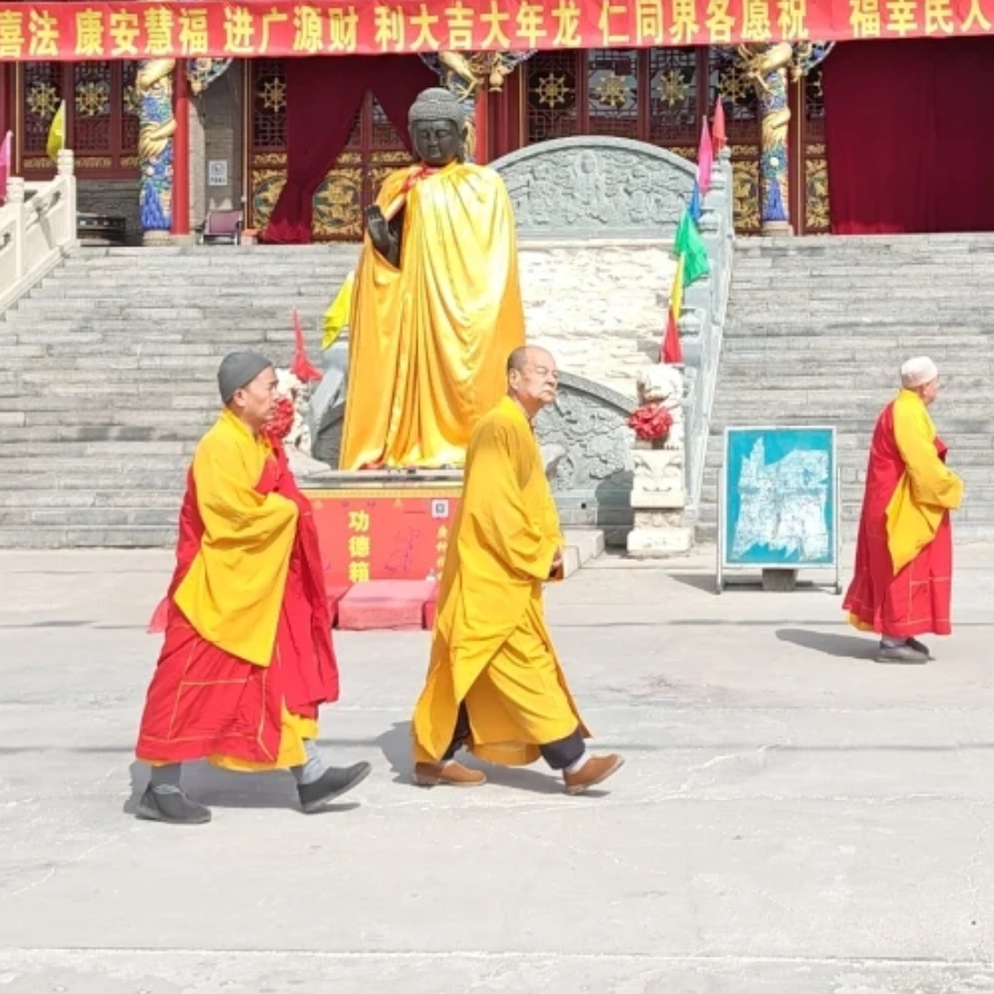 包头观音寺台球爱好者杨旭