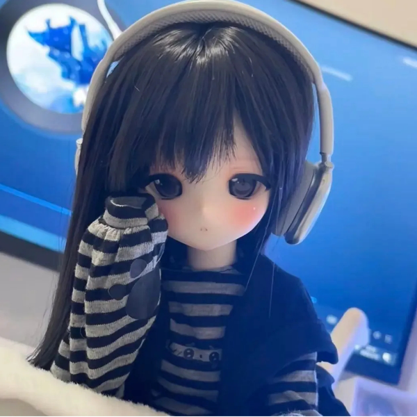 小逸.