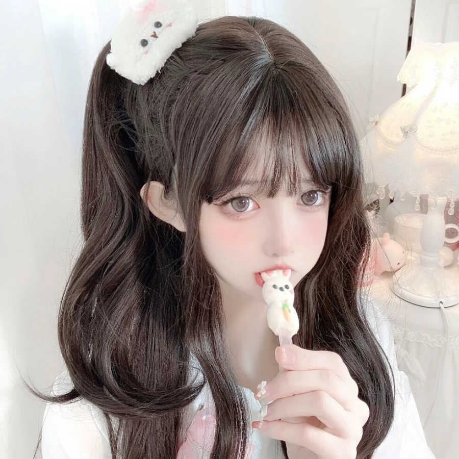 双马尾女孩。