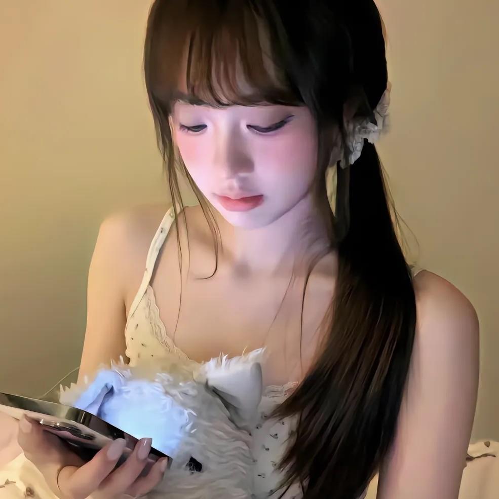 她