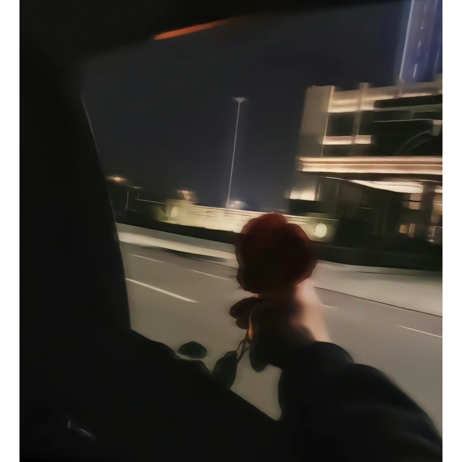 丠