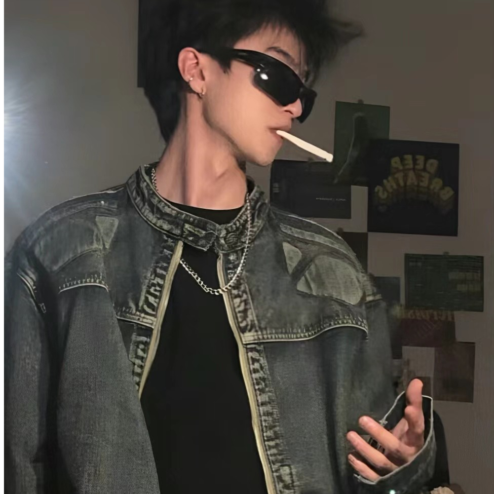 ✔