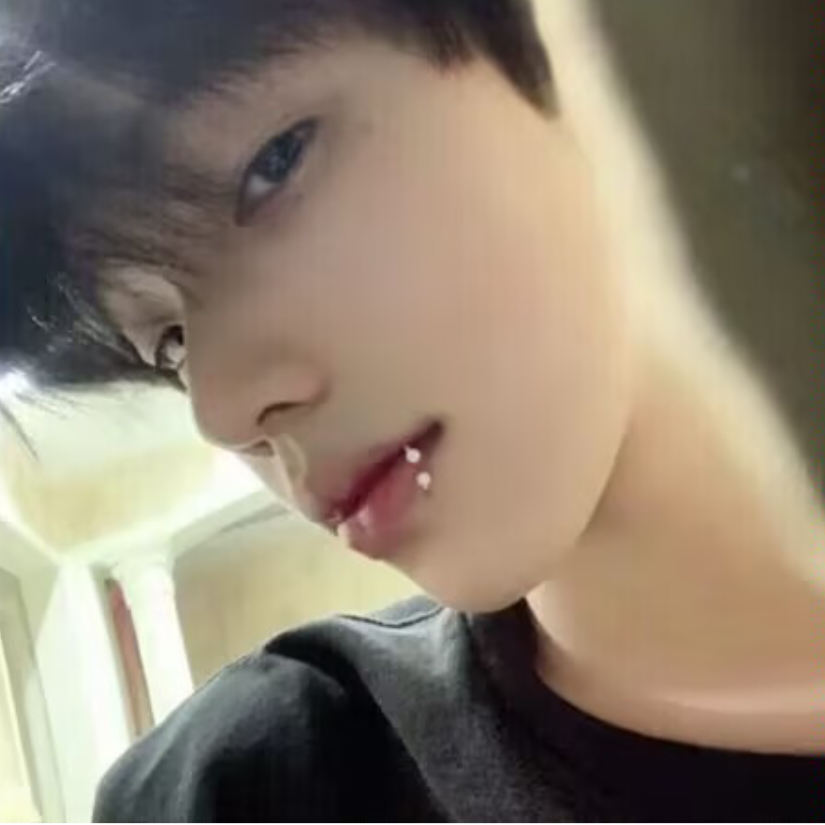 dfgfghjd