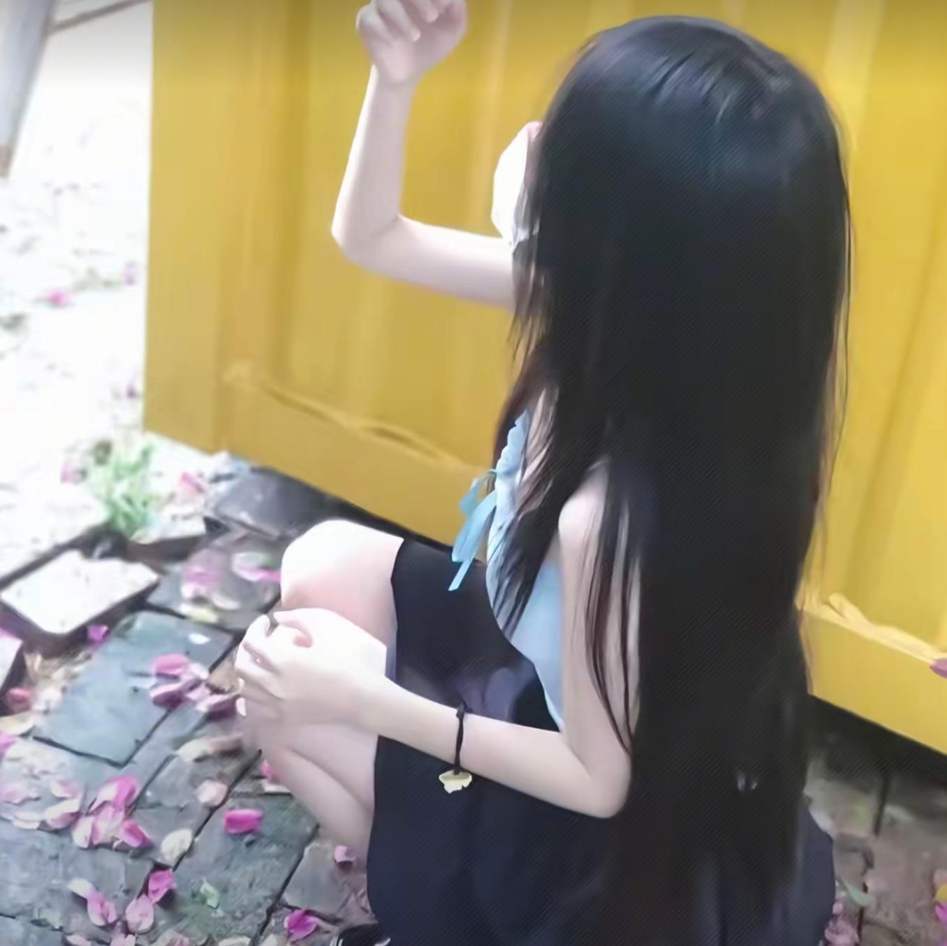 呆郁