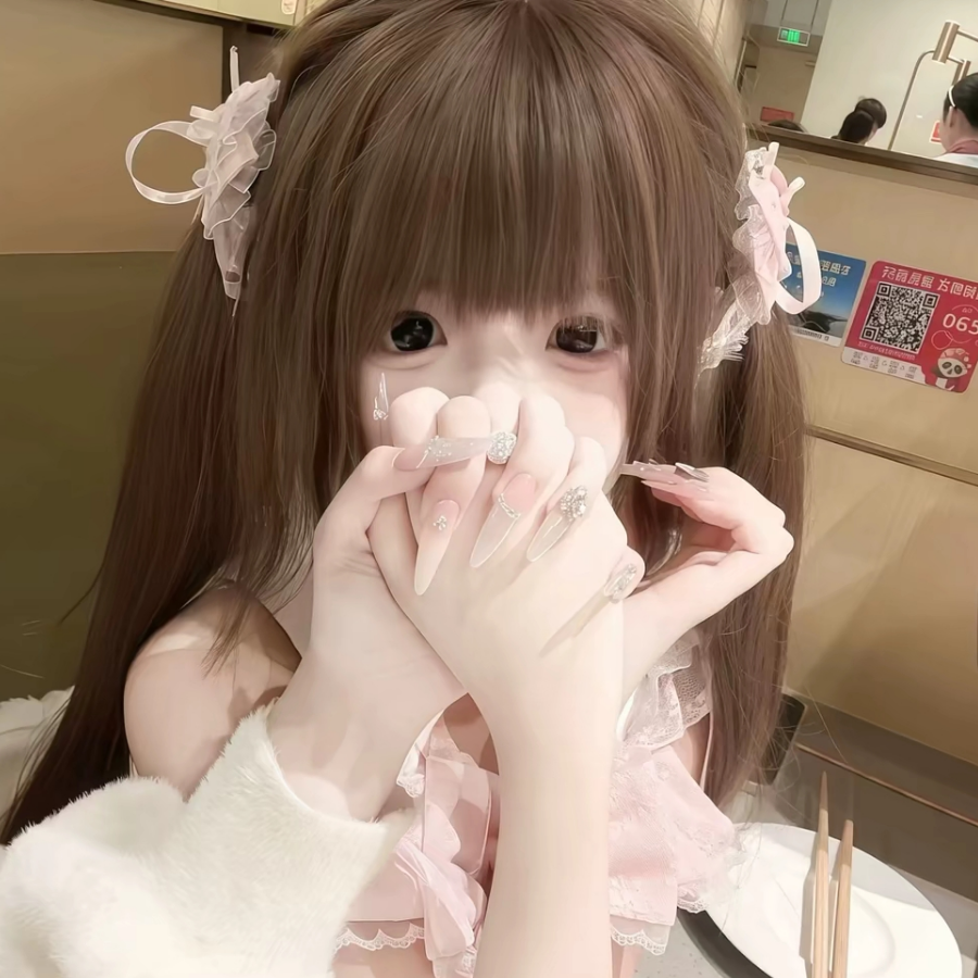 是一个小猫想睡觉