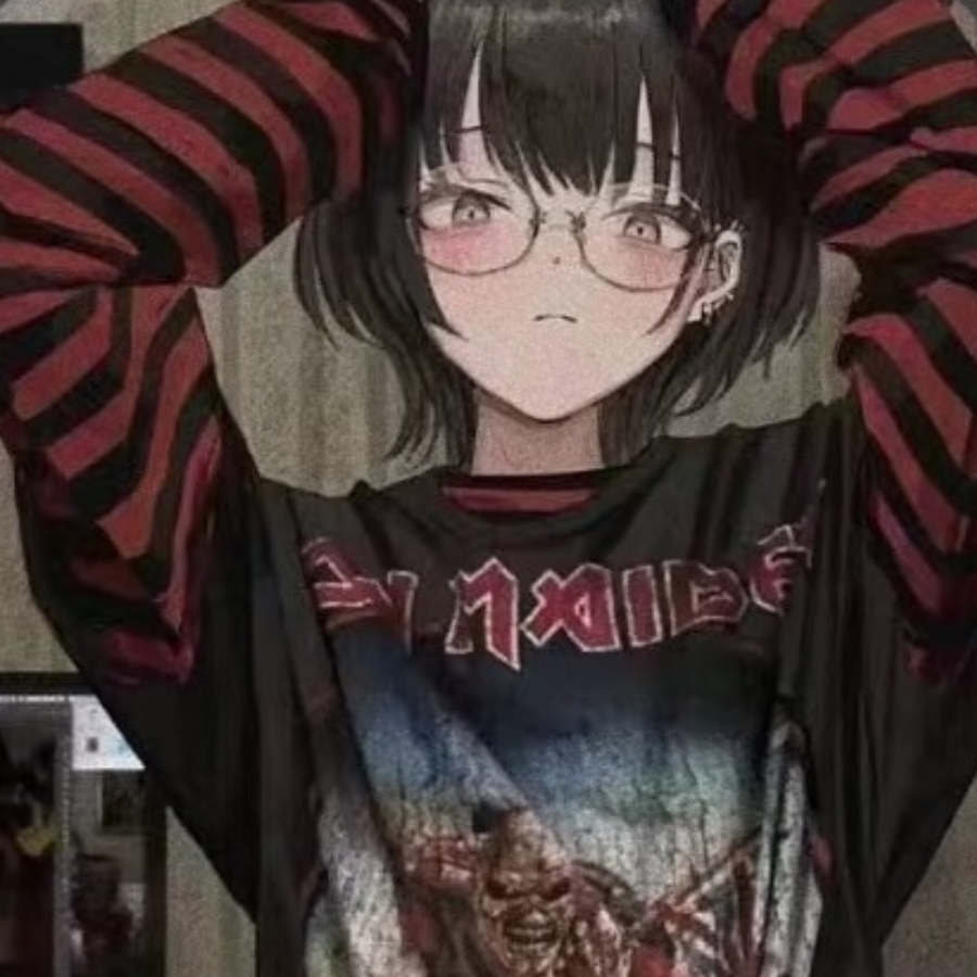 郁諵.