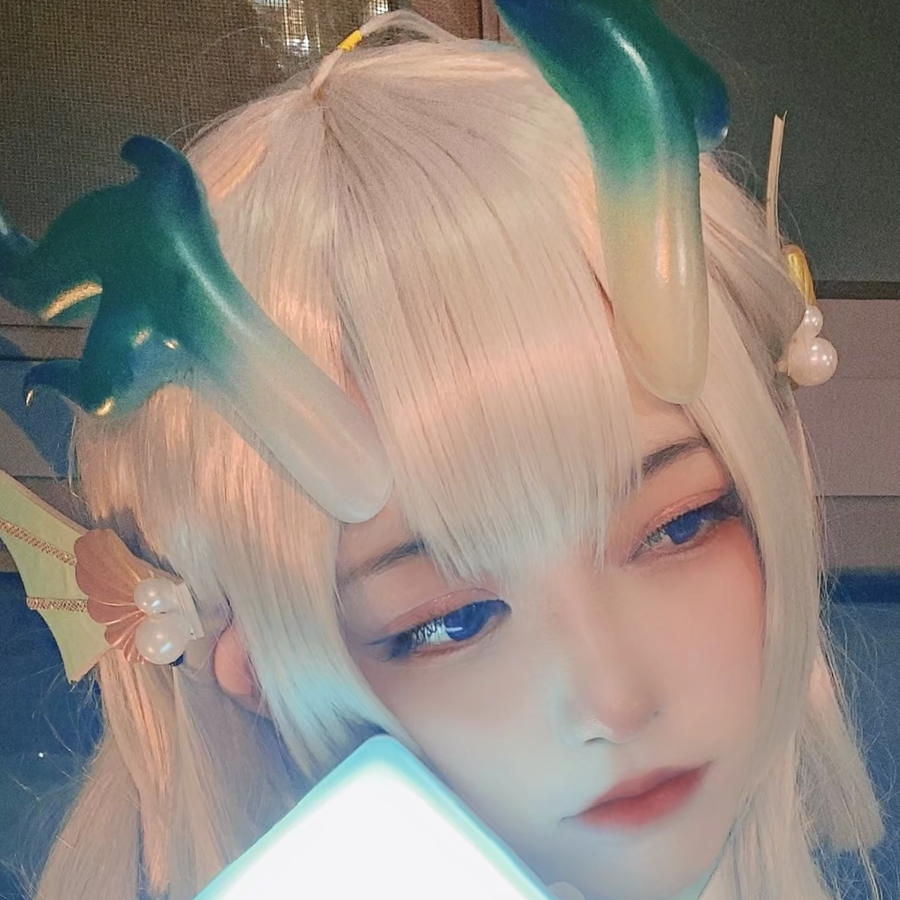 董欣