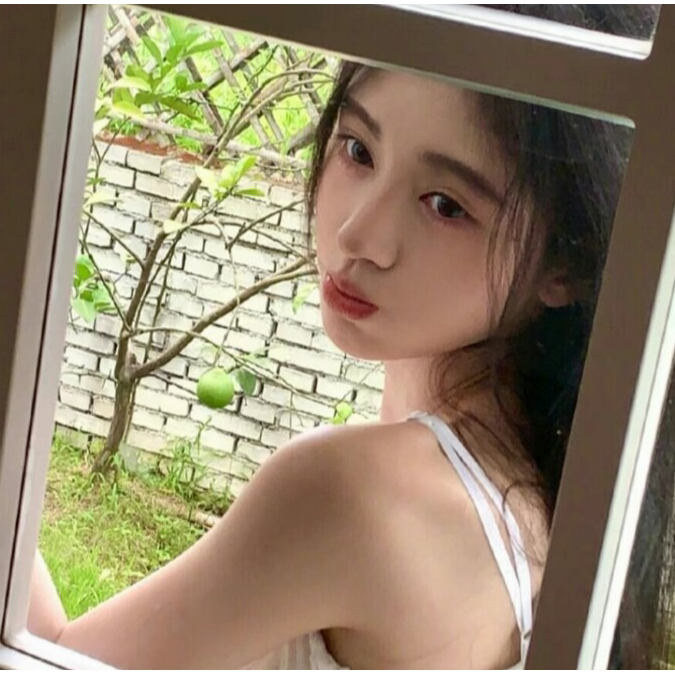 鞠婧祎