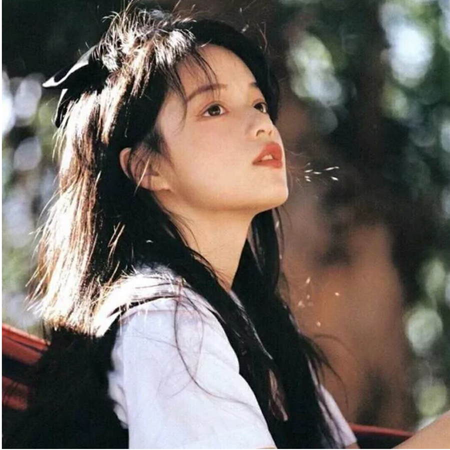安曦妍。
