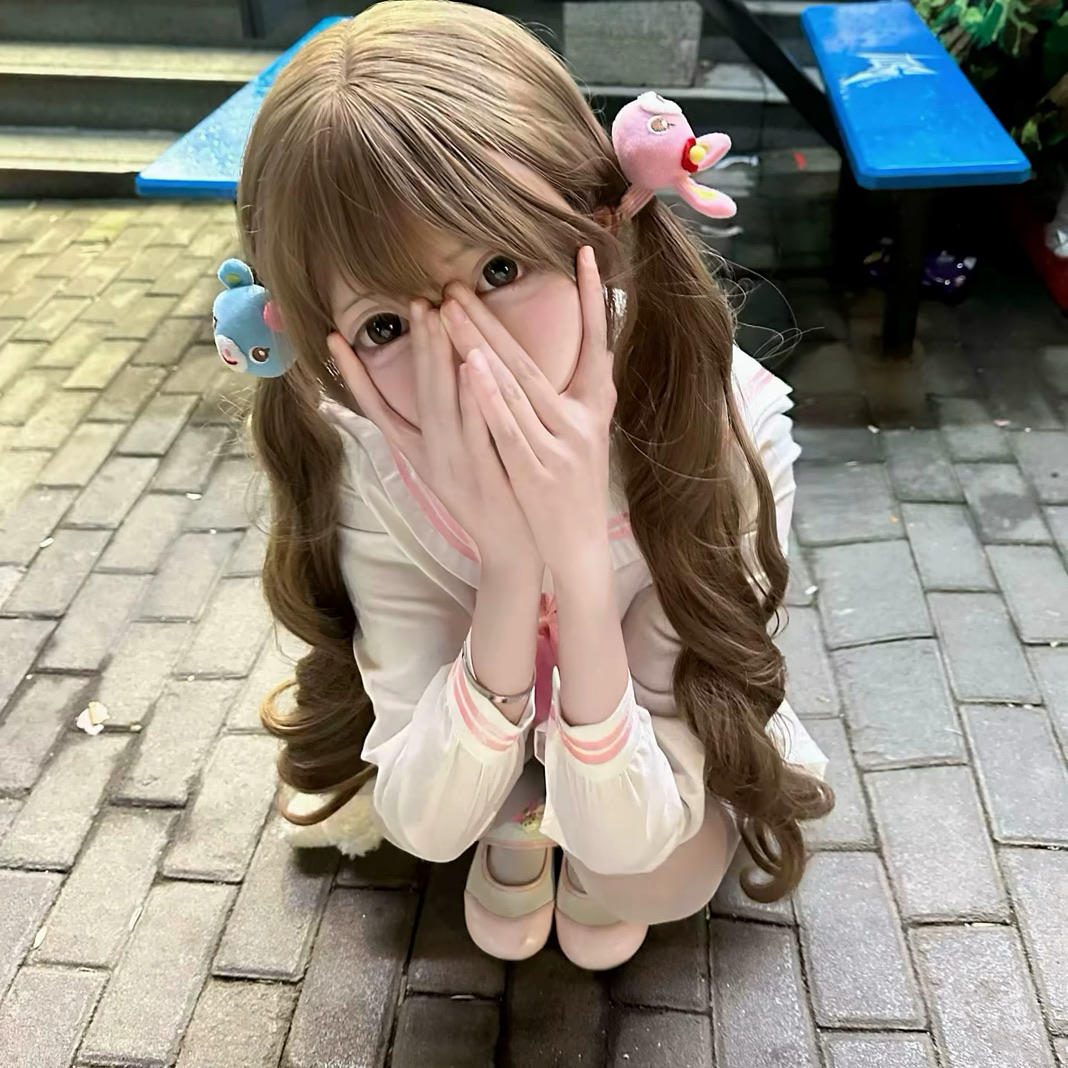 哼......