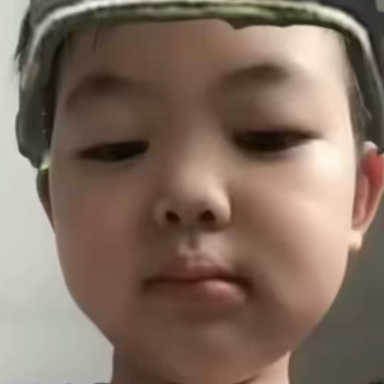 六岁少年