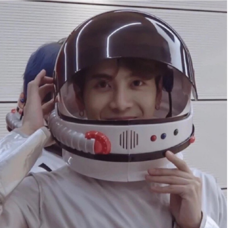 踩碎星光