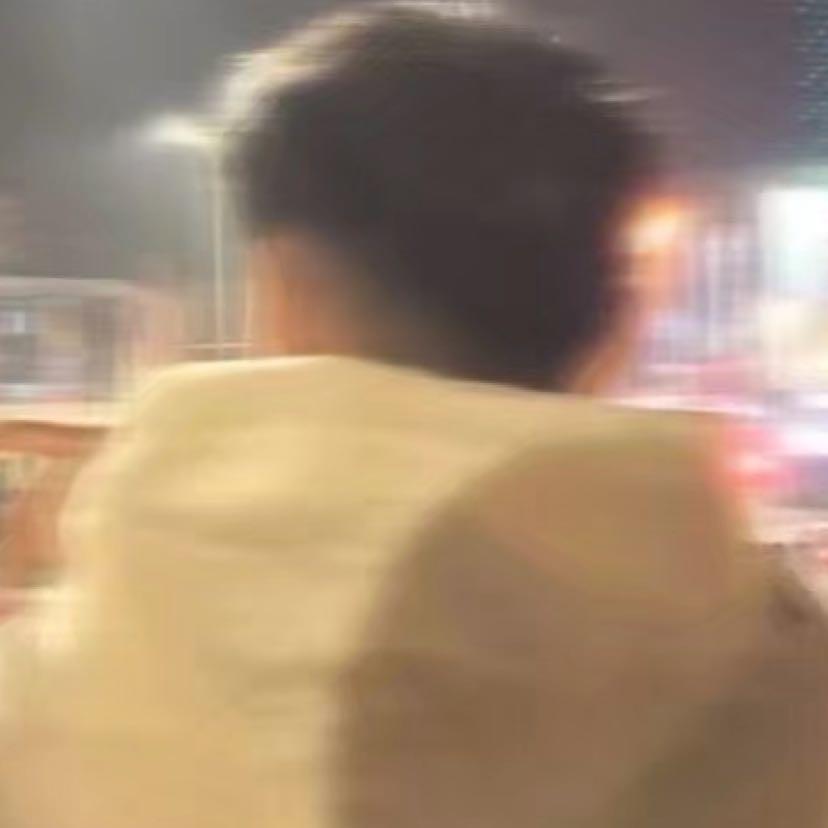 人海自相逢.