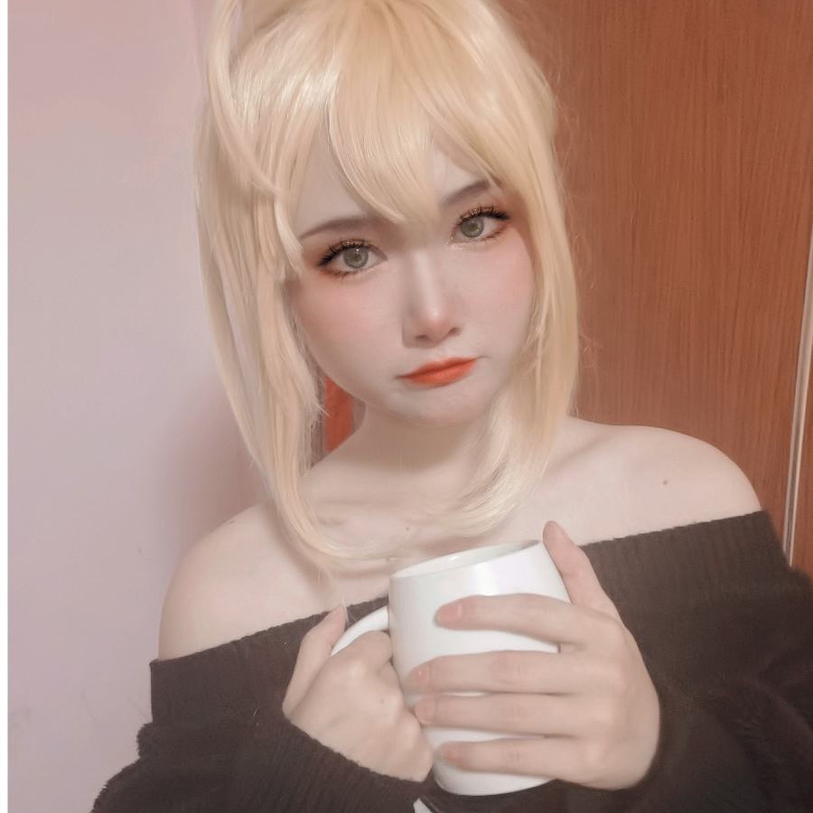 奶味儿小墨白