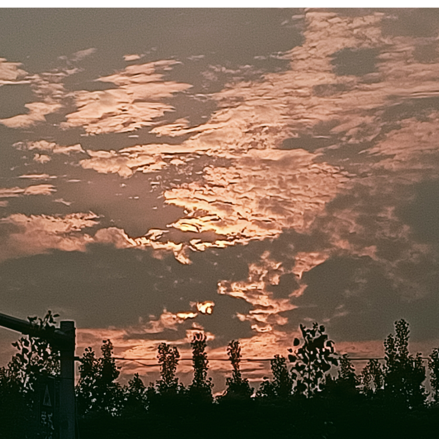 天边一朵蘑菇云