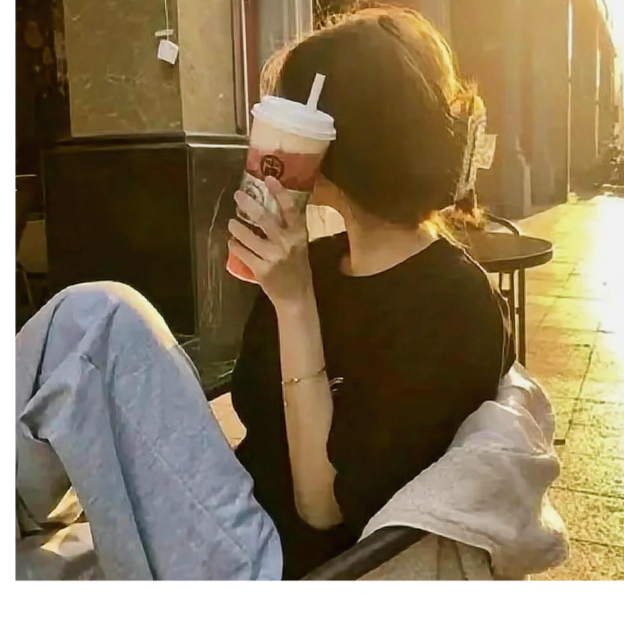 一口吃仨包子