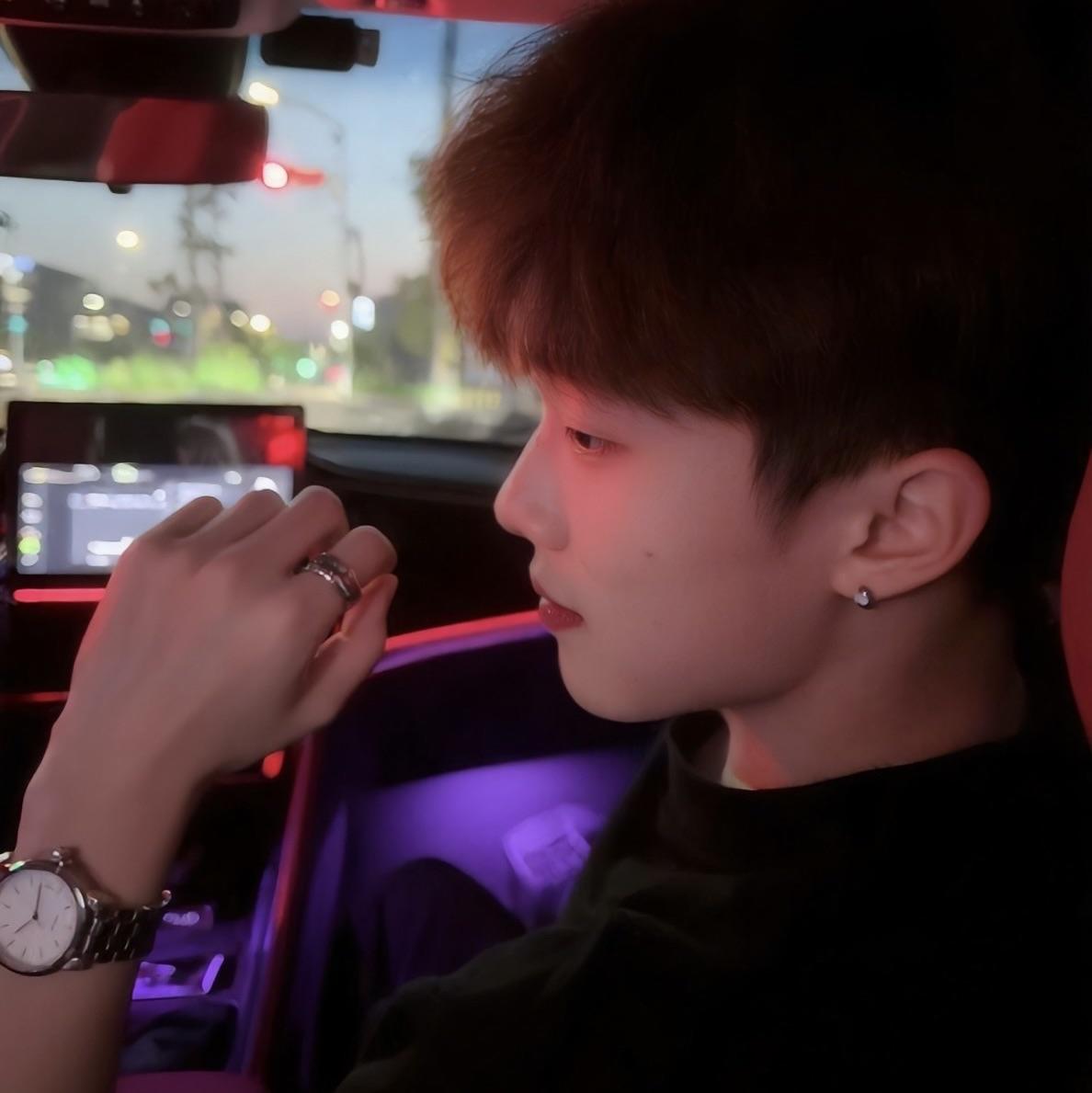 过往化成泪水、