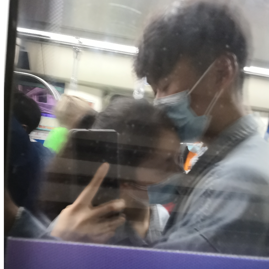 小王耳朵不好使