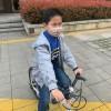 看我眼神行事