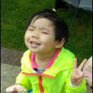 看这哥长得多帅