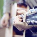 月亮是我踢弯的丶