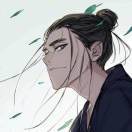 浅滩中的小鲤鱼