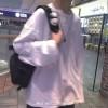 の川を眺ぁる